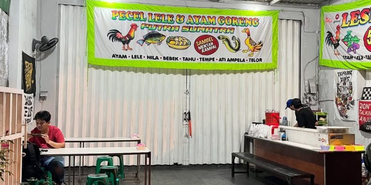 Pecel Lele Putra Sumatra; Sambal Mentah Rampai yang Bikin Ketagihan